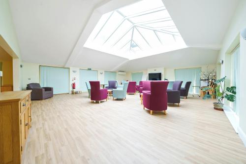 Lansdowne House, St. Peters Way, Harlington, UB3