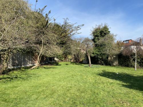 1 Uxendon Crescent, Wembley, HA9