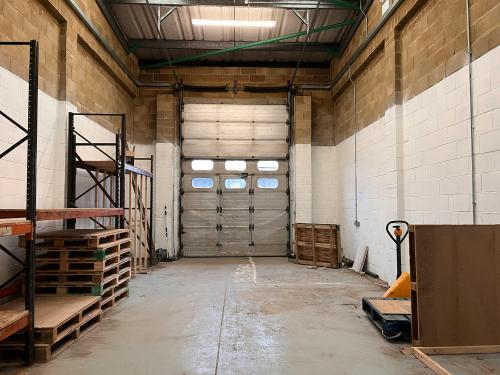 Rabans Lane Industrial Estate, 9 Rabans Close, Aylesbury, HP19