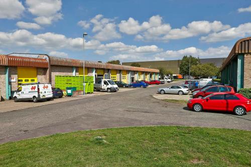 Rabans Lane Industrial Estate, 9 Rabans Close, Aylesbury, HP19