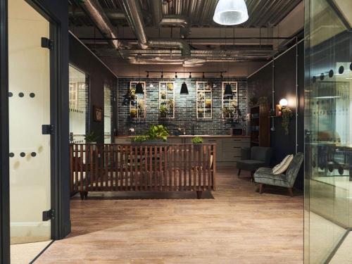 Suite 9 Perch Studios, Franklins House, Wesley Lane, Bicester, OX26