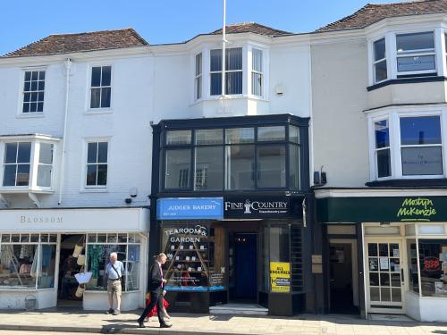 37 High Street, Tenterden, TN30