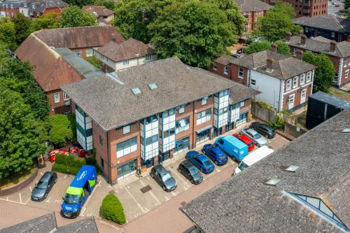 Unit 3, Mountbatten Business Centre, Millbrook Road East, Southampton, SO15