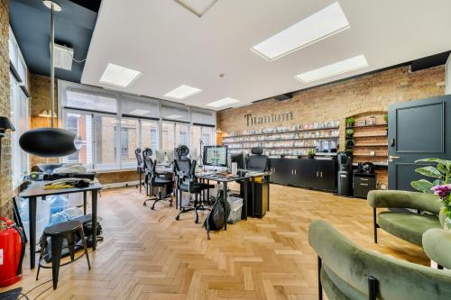 Unit 3, 4 Ravey Street, Shoreditch, London, EC2A
