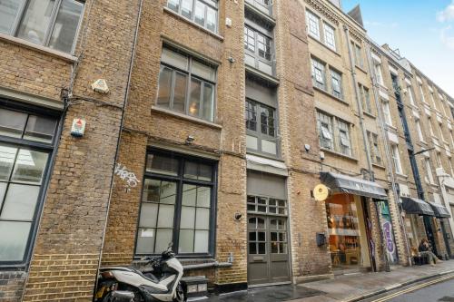Unit 3, 4 Ravey Street, Shoreditch, London, EC2A