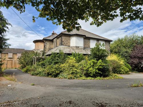 Heath Lodge, 6 Pannal Ash Road, Harrogate, HG2