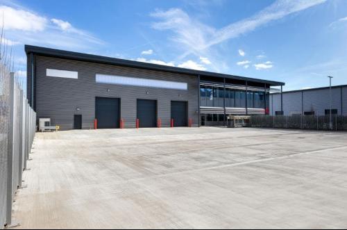 690 Stirling Road, Slough, SL1