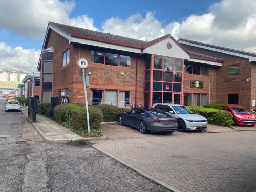 Unit E, Bedford Business Centre, Mile Road, Bedford, MK42