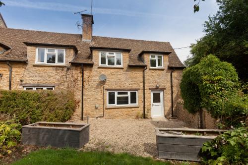 Twiggs Cottage, 1 Manor Farm Cottages, Cleveley, Chipping Norton, OX7