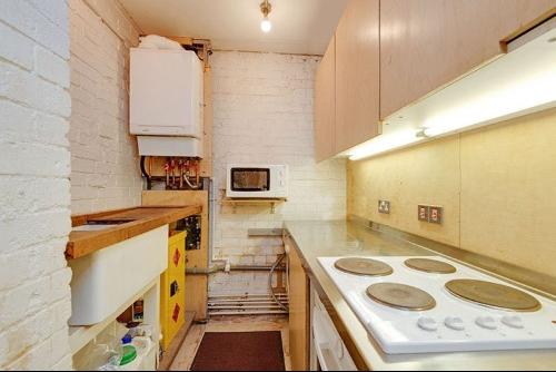Unit 2a, Park End, Hampstead Heath, London, NW3
