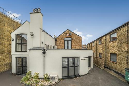 Nickron House, 1 Bury Lane, Rickmansworth, WD3