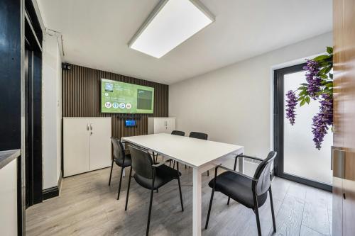 Nickron House, 1 Bury Lane, Rickmansworth, WD3