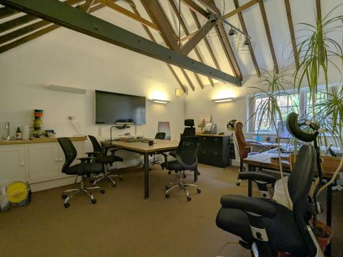 The Parlour, Shoelands Farm Offices, Farnham, GU10