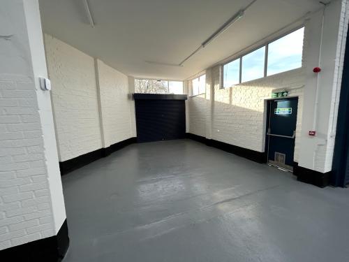 42 Wates Way, Mitcham, CR4