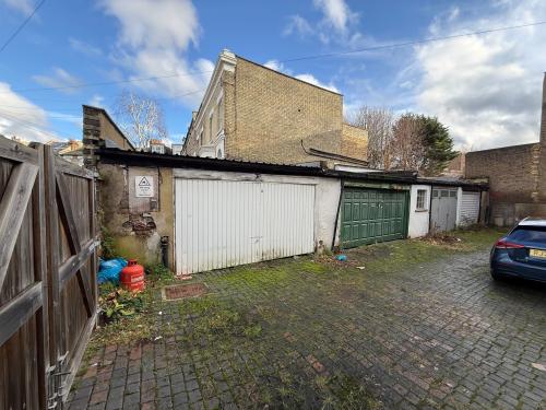 Garage, 197 Askew Road, Shepherds Bush, London, W12
