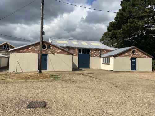1A, Toll Gate Estates, Stanbridge Earls, Romsey, SO51
