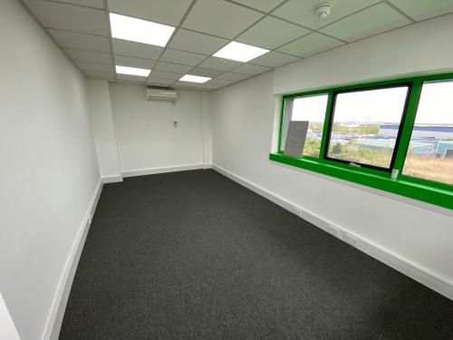 Unit D3 Thames View Business Centre, Fairview Industrial Estate, Barlow Way, Rainham, RM13