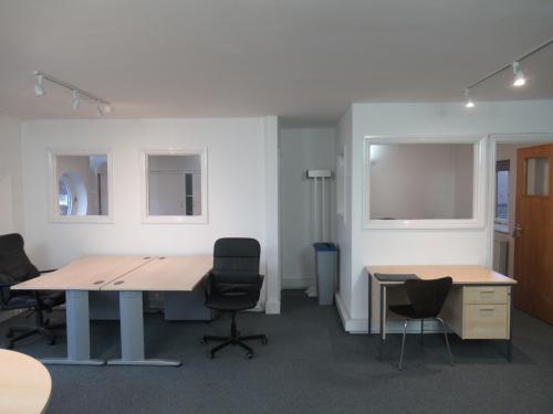 16 West Barnes Lane, Raynes Park, London, SW20