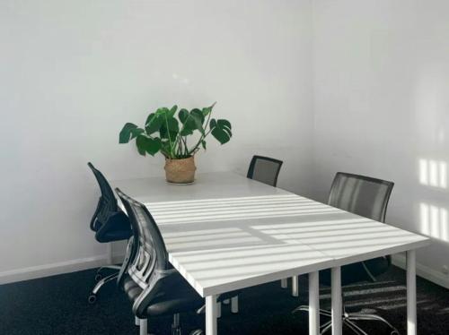 Nursery Lane, Alwoodley, Leeds, LS17