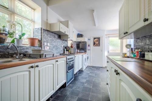 1 Red Hall Cottages, Beeston, Norwich, NR12