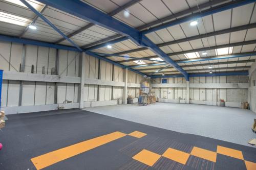 Unit 8, Maple Grove Business Centre, Lawrence Road, Hounslow, TW4
