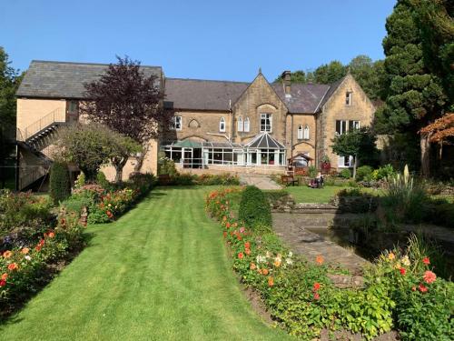 Gwastad Hall Care Home, Llay Road, Llay, Cefn-y-Bedd, LL12