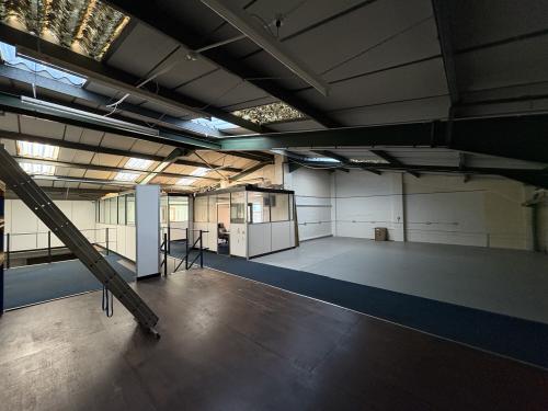 Unit 5, Rutherford Way Industrial Estate, Rutherford Way, Crawley, RH10