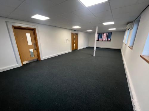 18 Midland Court, Central Park, Lutterworth, LE17