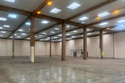 Units 10 - 16, Crick Industrial Estate, Eldon Way, Crick, NN6