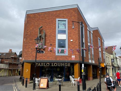 2a/3a, Bury Street Shopping Centre, Bury Street, Abingdon, OX14