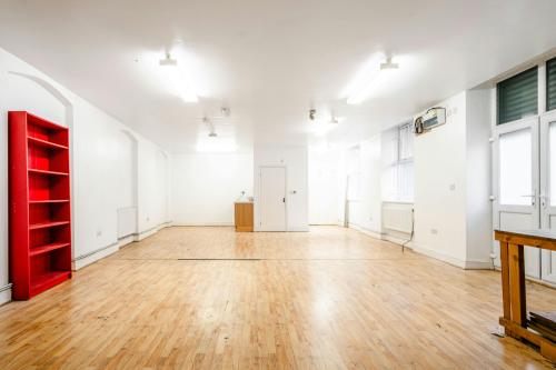 Unit 6 Feather Mews, 91-99 Fieldgate Street, Whitechapel, London, E1