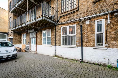 Unit 6 Feather Mews, 91-99 Fieldgate Street, Whitechapel, London, E1