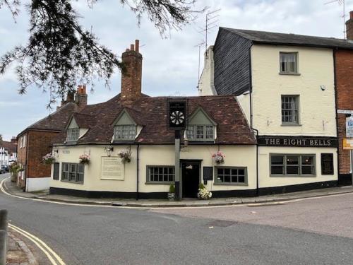 Salisbury Square, Old Hatfield, AL9