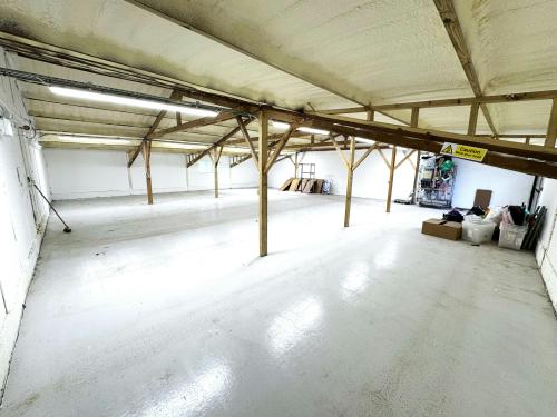Unit 2C & The Office, Thornhill Court, Coolham, RH13