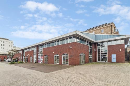 Units 13-15, Hurlingham Business Park, Sulivan Road, Fulham, London, SW6