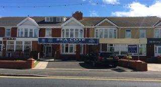 SEA-COTE HOLIDAY FLATS, 172 Queens Promenade, Blackpool, FY2