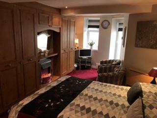 SEA-COTE HOLIDAY FLATS, 172 Queens Promenade, Blackpool, FY2