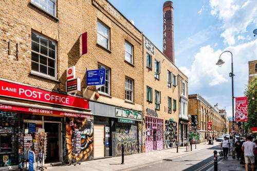 Units H,I & J Taylors Yard, 160-170 Brick Lane, Spitalfields, London, E1