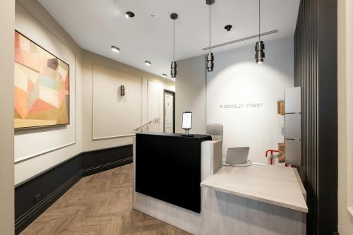 19 Berkeley Street, Mayfair, London, W1J