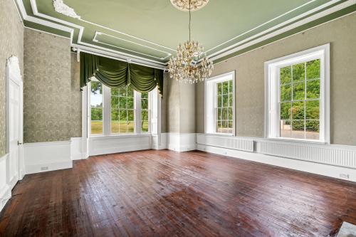 Longhills Hall, Sleaford Road, Branston, Lincoln, LN4