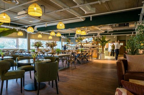 3 Hurlands Close, Farnham, GU9