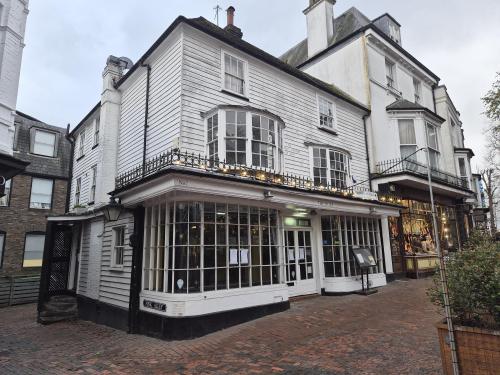 The Pantiles Vintry, 7 The Pantiles, Tunbridge Wells, TN2
