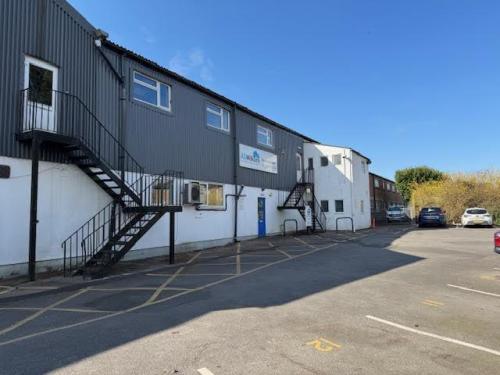 Unit 3, Fairview Industrial Estate, Beech Road, High Wycombe, HP11