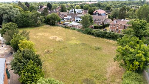 1.35 Acres south of Chantry Farm, Chantry Lane, Todds Green, Stevenage, SG1