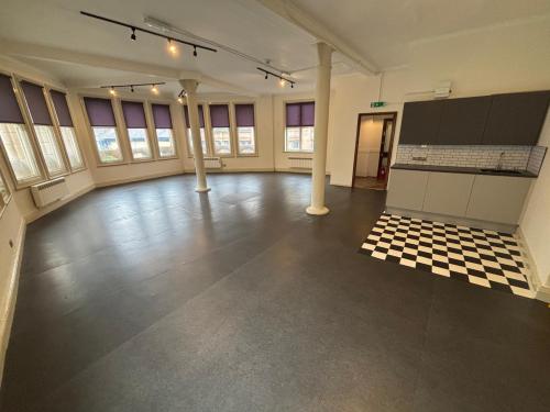 8-14 High Street, Leicester, LE1
