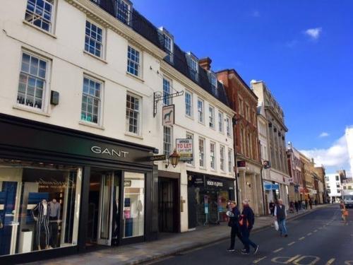 Greyhound House, 23-24 George Street, Richmond upon Thames, TW9