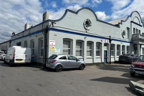 Unit 1C & 5D, Triumph Trading Estate, Tariff road, Tottenham, London, N17