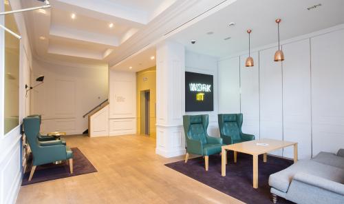Liverpool Street, Finsbury, London, EC2M