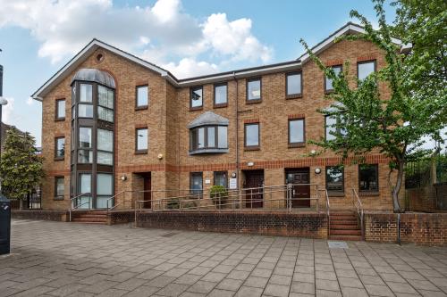 Unit 3 Station Road, 58 Churchill Court, North Harrow, Harrow, HA2