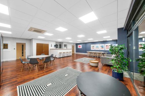 Gemini House, Groundwell Industrial Estate, HARGREAVES ROAD, Blunsdon, Swindon, SN25